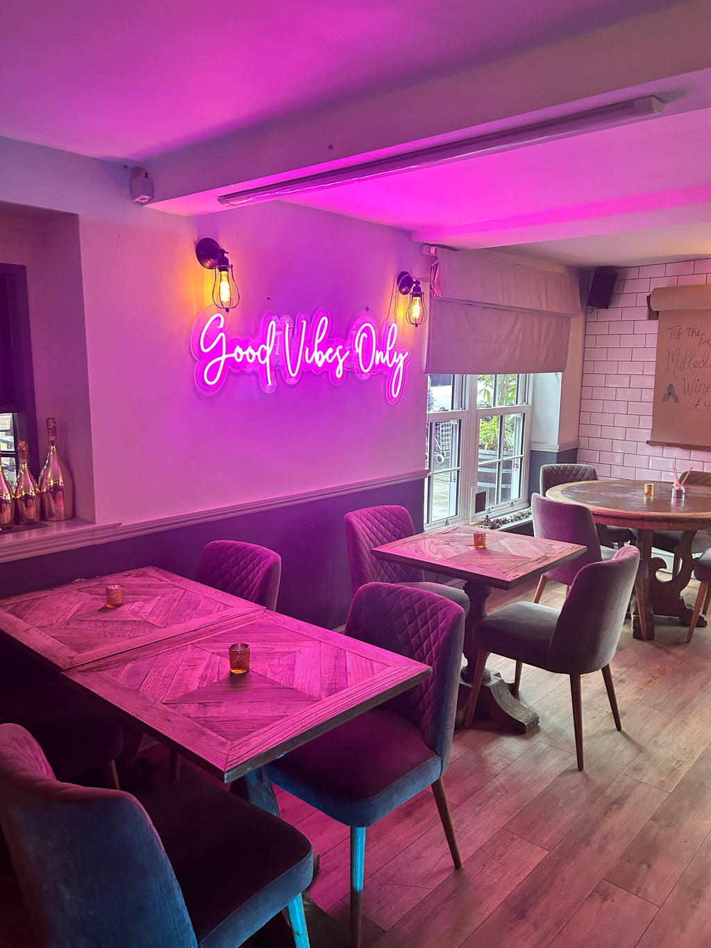 Adult Paint Night with Fizz & Nibbles - April 8th, Haverhill